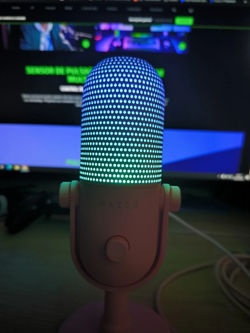 Razer Seiren V3 Quartz Edition review