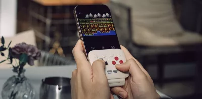 8BitDo FlipPad sale a la venta en Europa: características y precio del mando