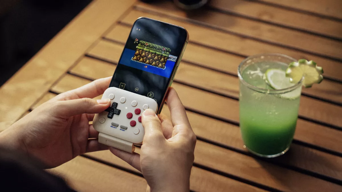8BitDo FlipPad sale a la venta en Europa: características y precio del mando