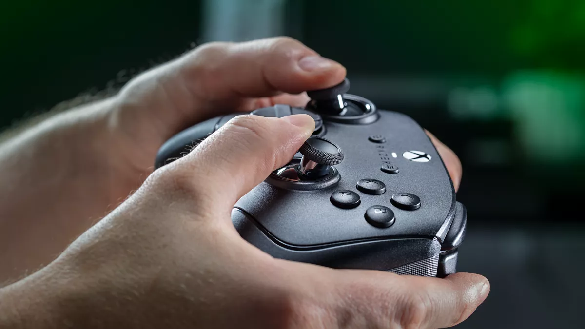 Razer lanza los mandos Wolverine V4 Pro y Tournament Edition para Xbox y PC